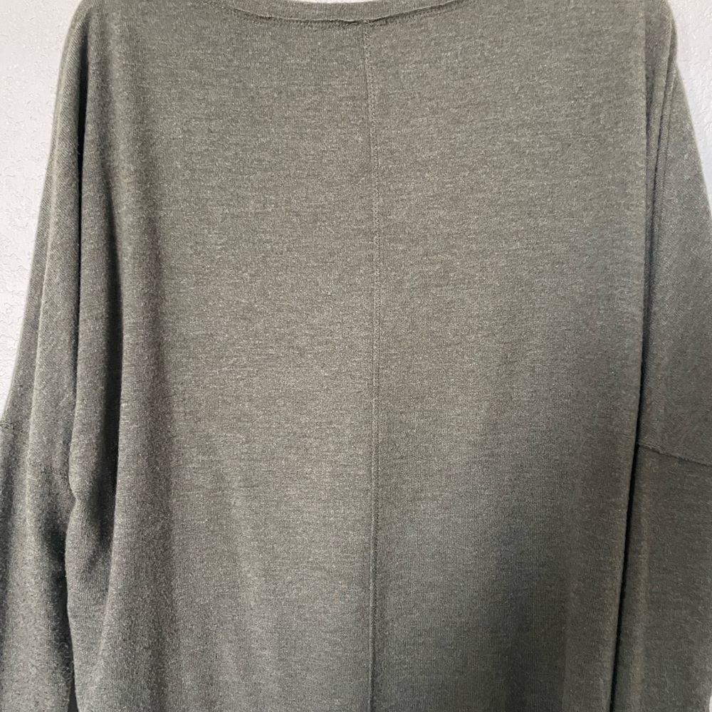 Pullover sweater - Picture 2 of 2